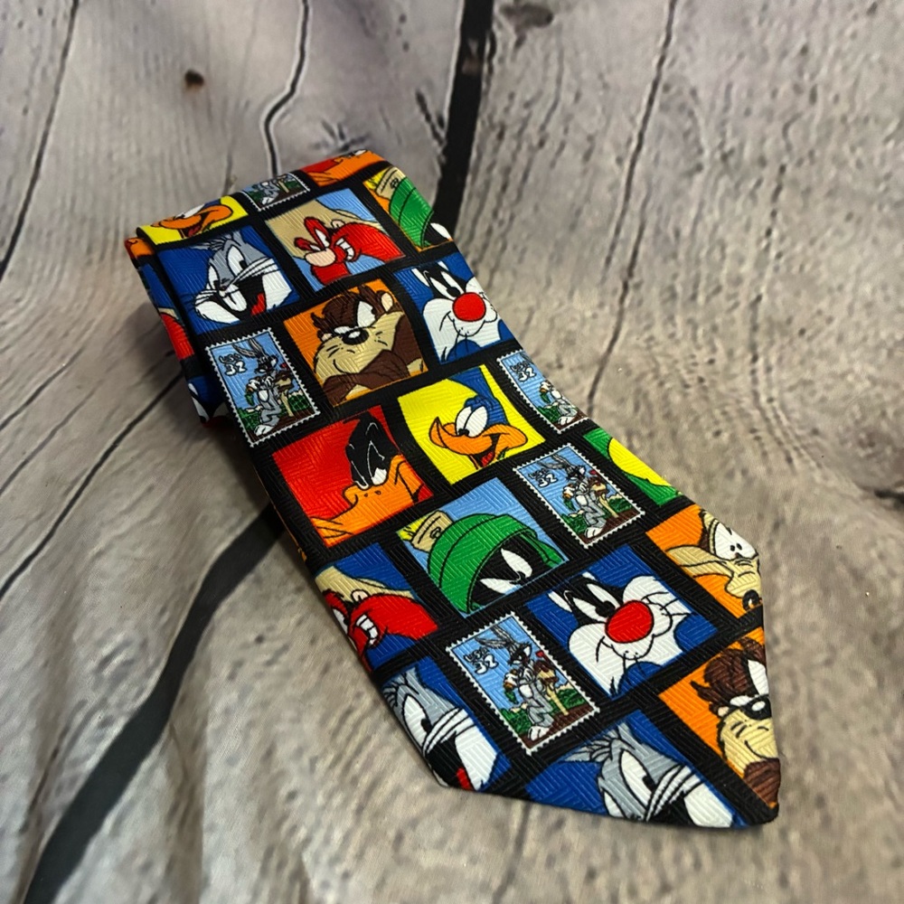 5/$20 VTG 1997 Looney Tunes Stamp Collection Warner Bros. Men's Tie Multi Color